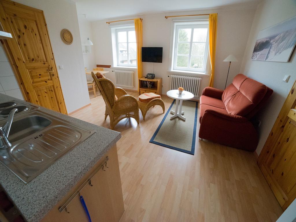 Haus Am Deich Apartment Utersum ภายนอก รูปภาพ